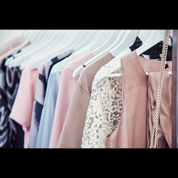 Meet your Posher, Laura - Picture 1 of 1